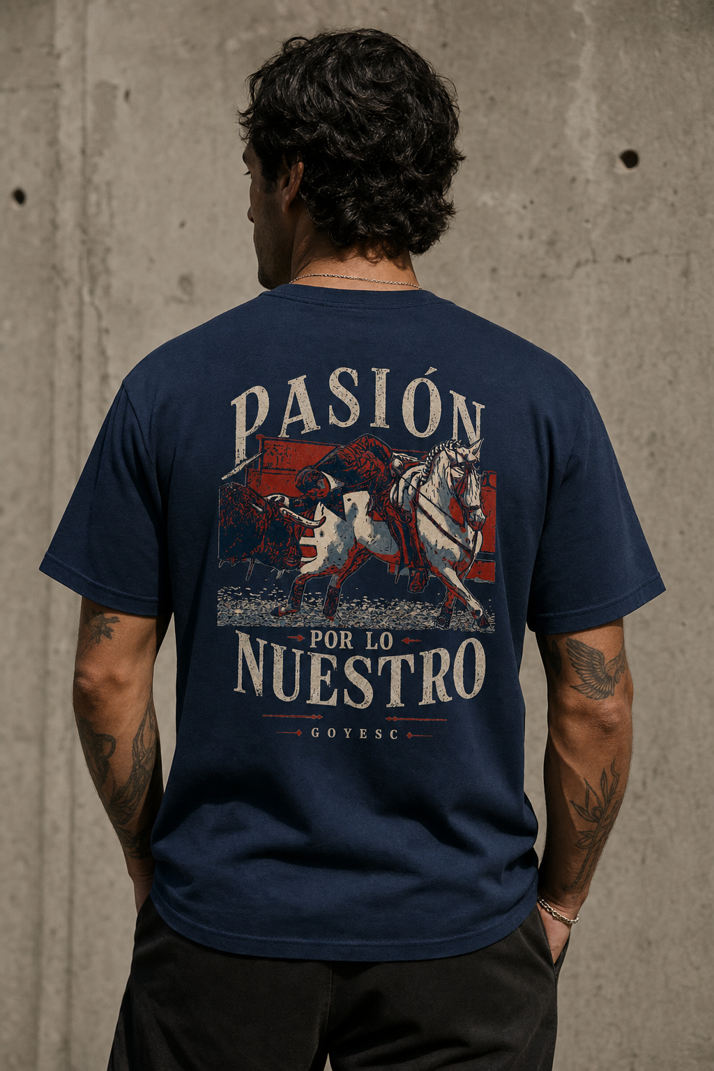 Modelo con camiseta El Picador